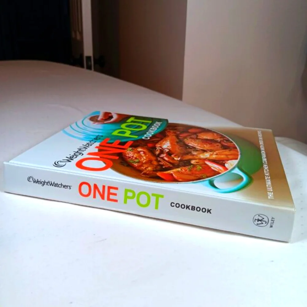 Weight Watchers Cookbook One Pot Recipes Healthy Eating Weight Loss Hard Cover - Picture 2 of 12